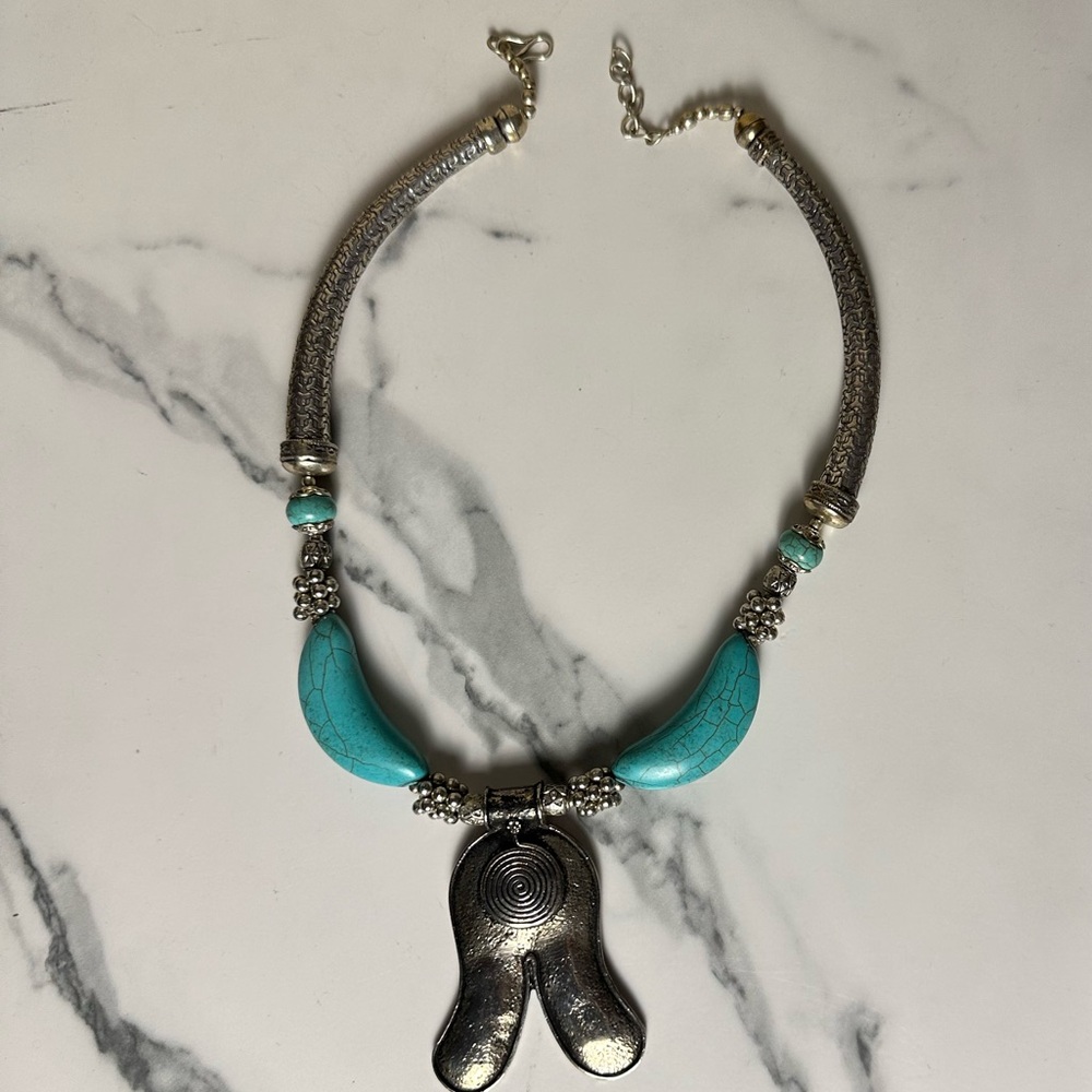 Silver Tone and Turquoise Color Necklace
